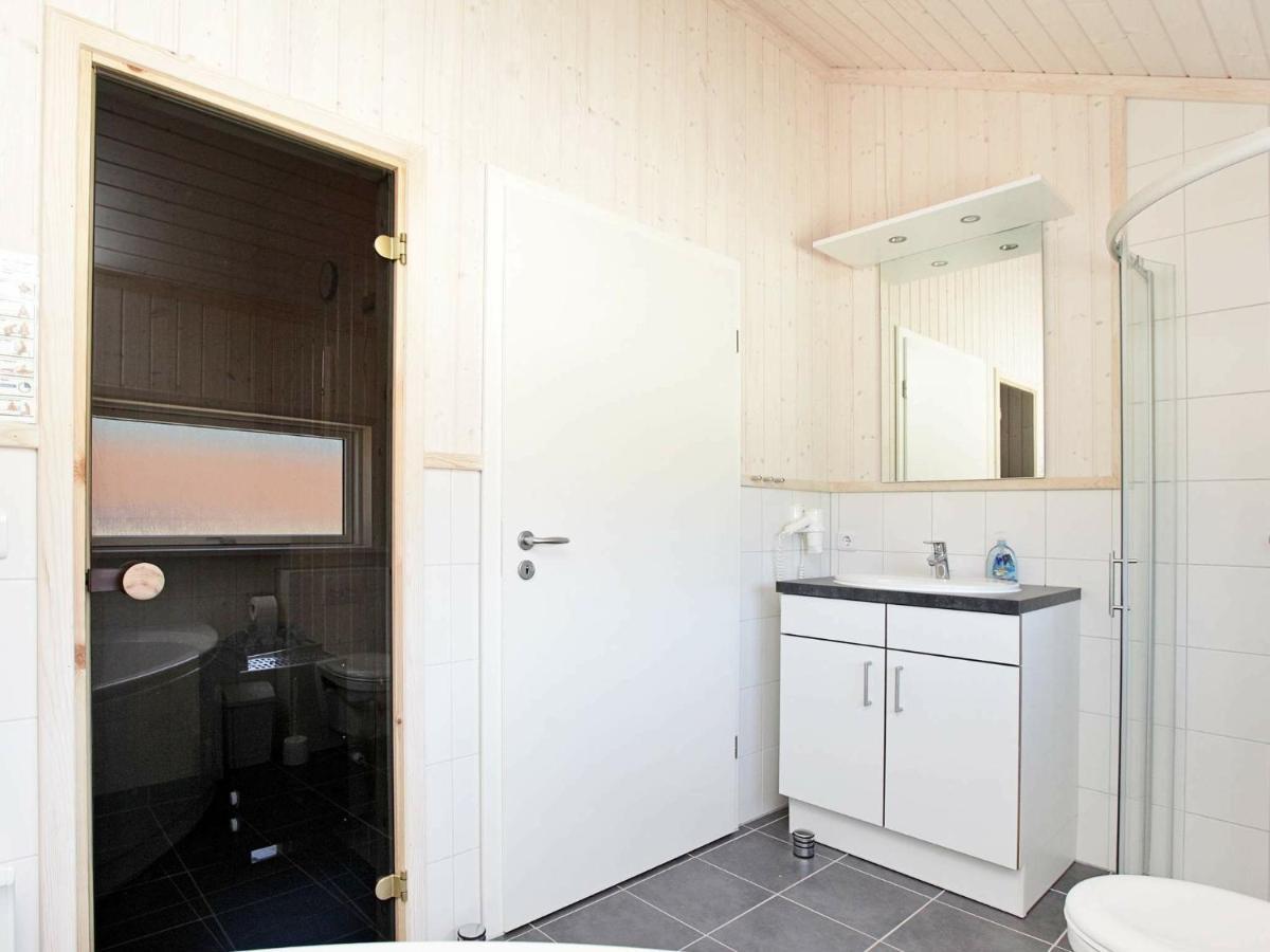 Four-Bedroom Holiday home in Großenbrode 1 Exterior foto